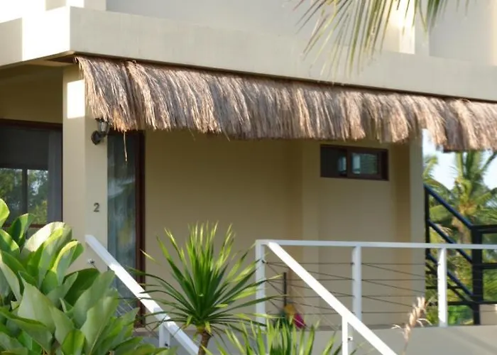 Casa De Lambug Badian