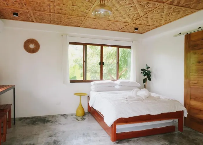 Casa De Lambug