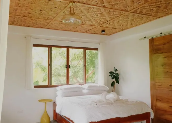 Casa De Lambug Hotel Badian