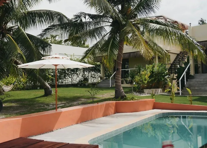 Hotel Casa De Lambug